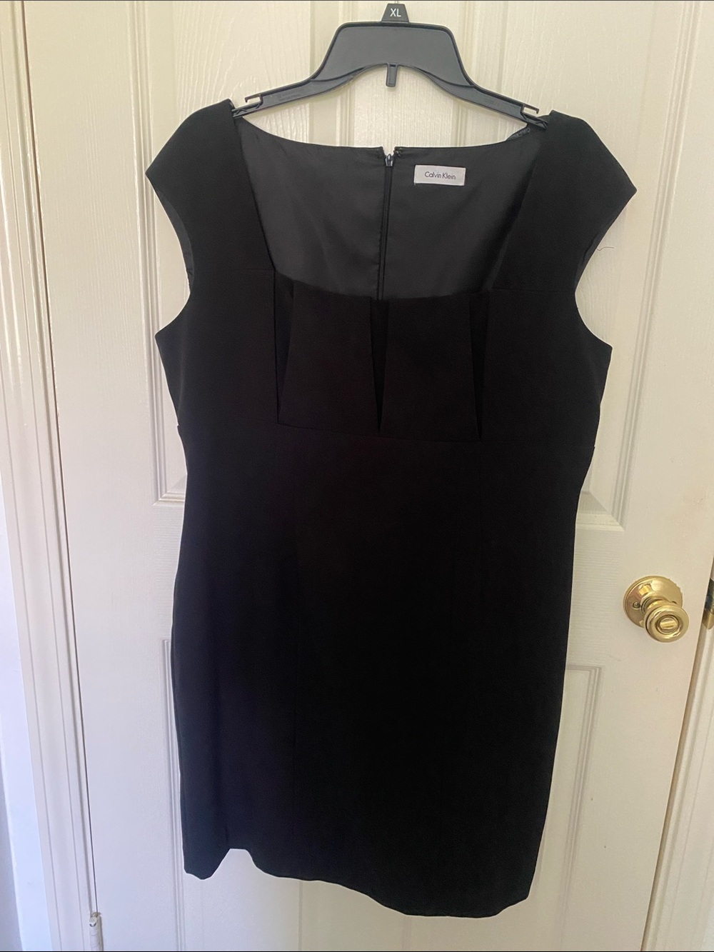 Calvin Klein Black Cap-Sleeve Midi Sheath Dress